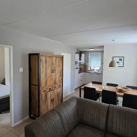 Vakantiewoning Maas En Waal 90