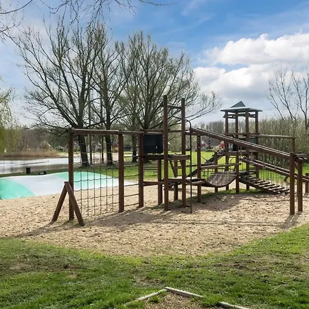 Holiday home Vakantiewoning Maas En Waal 90 *