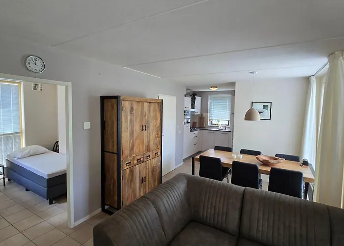 Vakantiewoning Maas En Waal 90